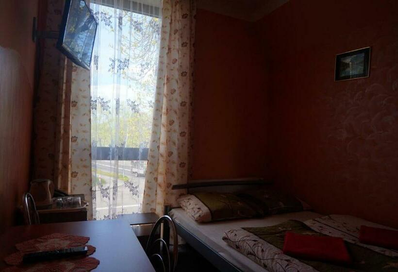 Номер Стандарт Трехместный, Miltex
