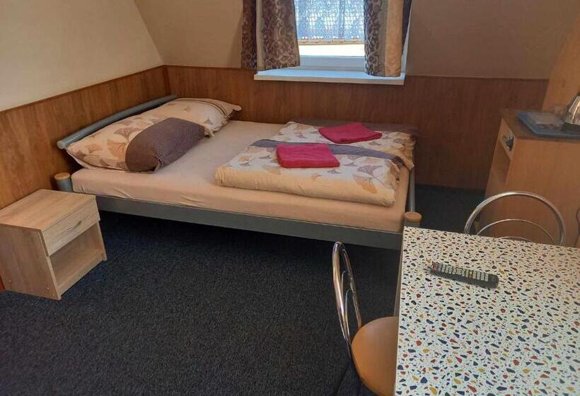 Номер Стандарт Трехместный, Miltex