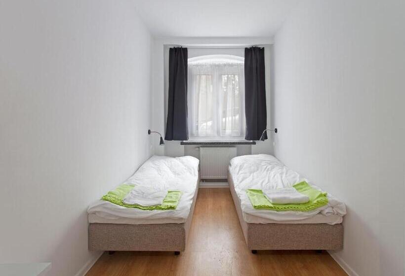Quarto Estandar, Opera Hostel