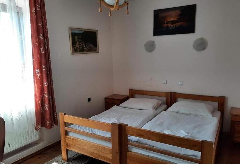 Номер Стандарт, Usługi Hotelarskie Karpacz