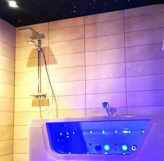 带大床的标准间, La Passionnante Gîte Avec Spa Privatif
