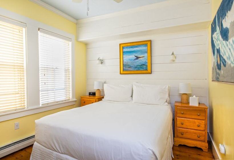 Quarto Estandar, Admiral S Landing