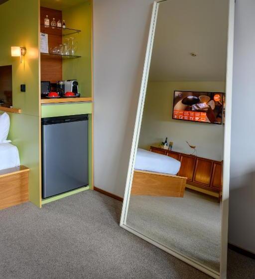Люкс, Ohtel Wellington