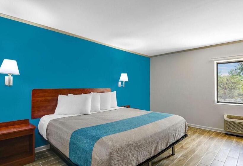 스탠다드 룸 킹사이즈 침대, Motel 6 norcross, Ga