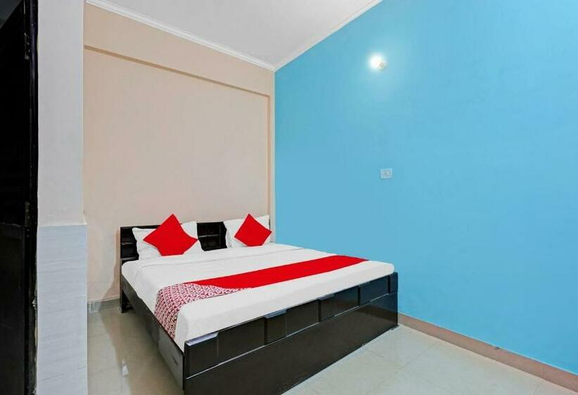 Трехместный Номер Классика, Spot On Hotel Shivam Residency