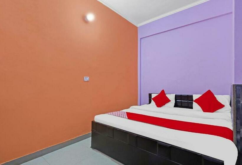 Трехместный Номер Классика, Spot On Hotel Shivam Residency