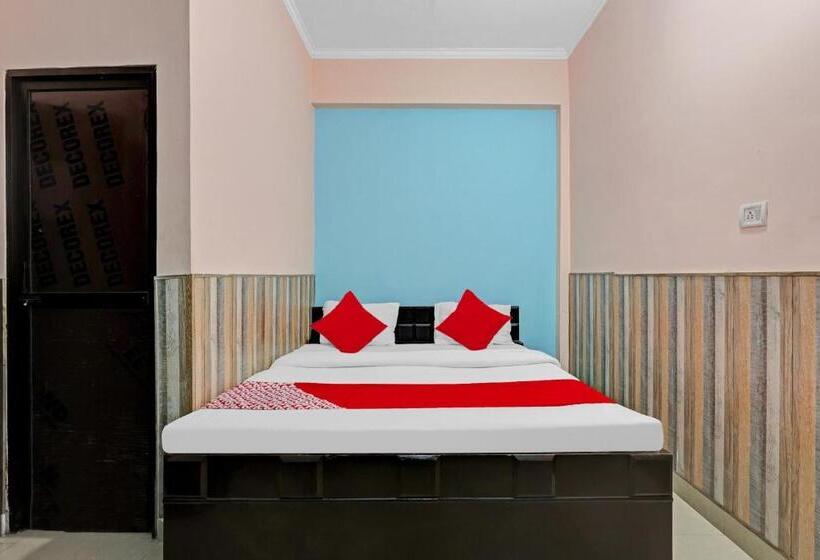 Трехместный Номер Классика, Spot On Hotel Shivam Residency