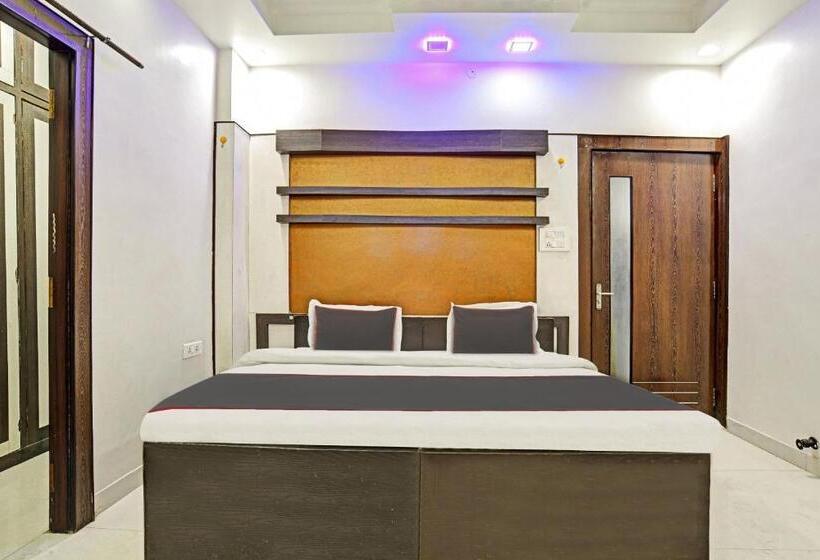 Трехместный Номер Классика, Collection O 805123 Akriti Regency