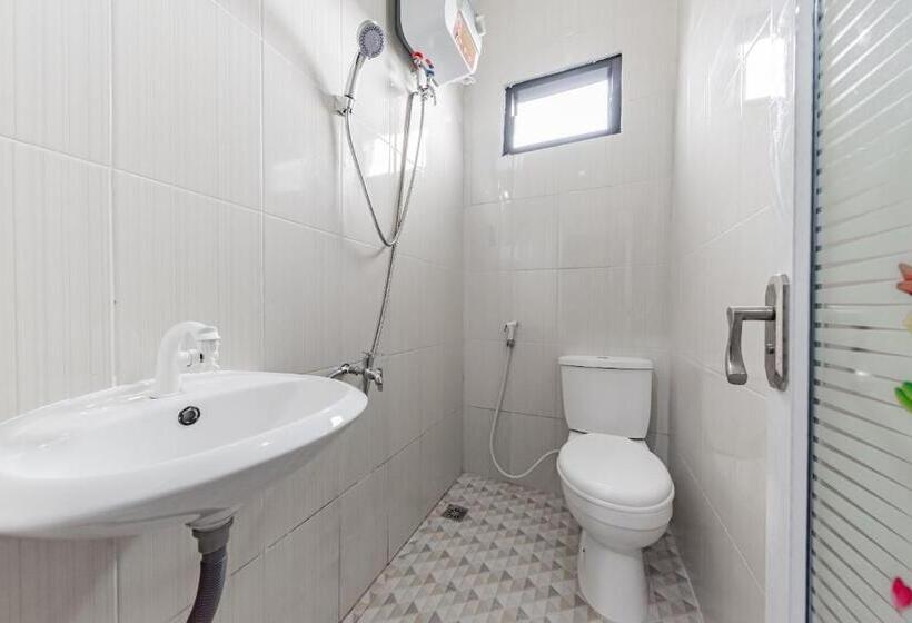 Номер Стандарт, Reddoorz @ Suryakencana Bogor