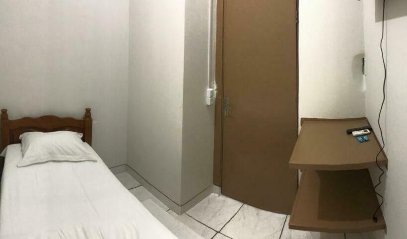 バスルーム共有のシングルスタンダード, Cuiabá