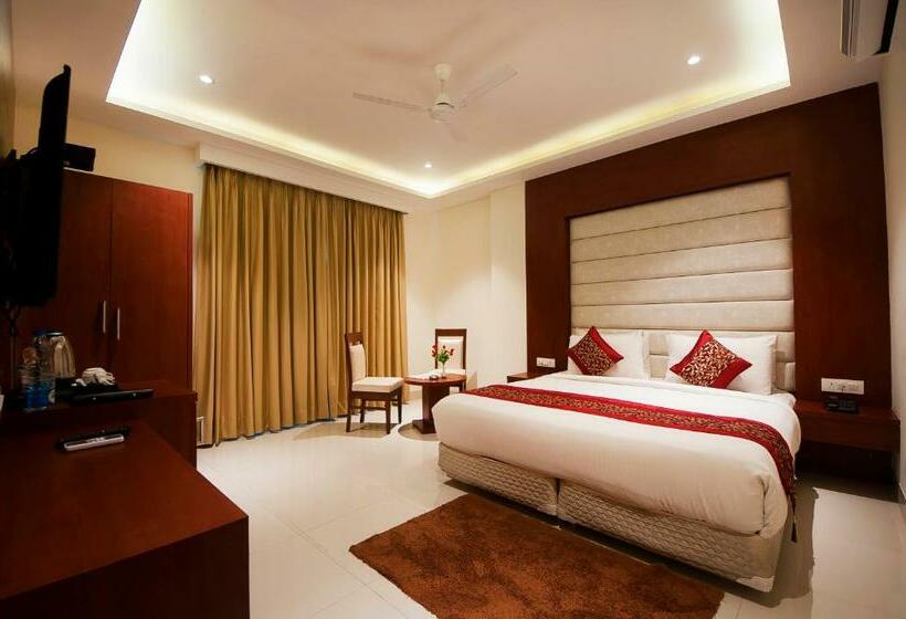 Quarto Deluxe, Airport Hotel Swan Near Delhi Airport