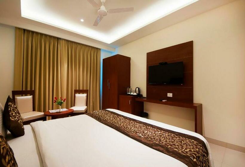 Quarto Deluxe, Airport Hotel Swan Near Delhi Airport