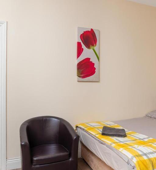 Номер Стандарт Совместная Ванная, City Centre Large Luxury Rooms Free Parking