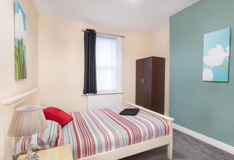 Номер Стандарт Совместная Ванная, City Centre Large Luxury Rooms Free Parking