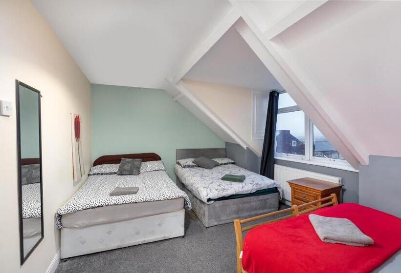 Семейный Номер, City Centre Large Luxury Rooms Free Parking
