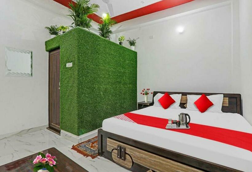 חדר קלאסי לשלושה, Flagship Hotel Ashirwad
