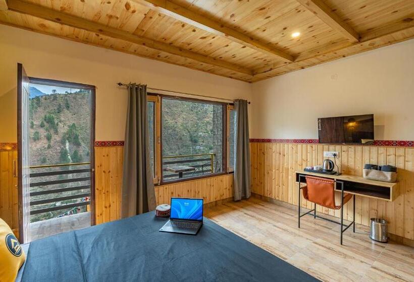 발코니 디럭스 룸, The Hosteller Tirthan Valley