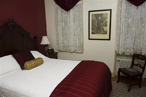 标准间, Inn At The Olde Silk Mill