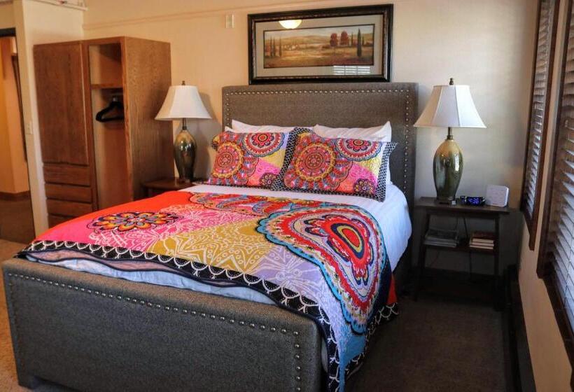 Номер Deluxe, Iowa House Historic Inn