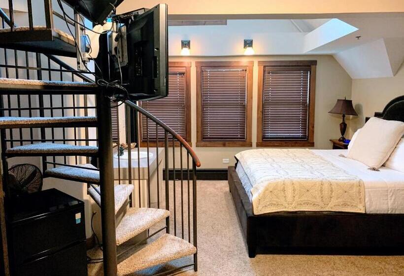 Люкс Deluxe Кровать Кинг, Iowa House Historic Inn