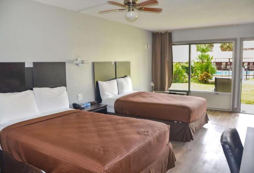 ２ダブルベッドのスタンダードルーム, Rodeway Inn Sun City Center