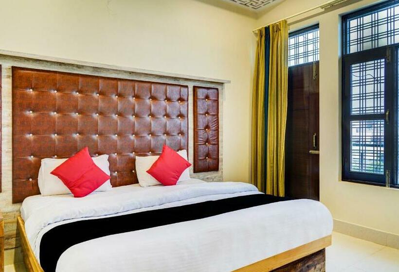 带景观的三人标准房间, Capital O 66972 Sangam Hotel And Resort
