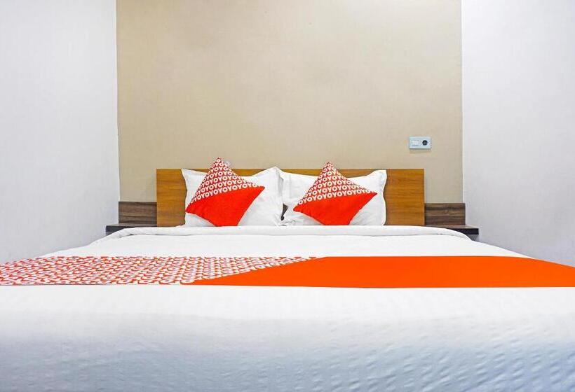 디럭스 룸, Collection O 91331 Hotel Grand Saota Soppeng