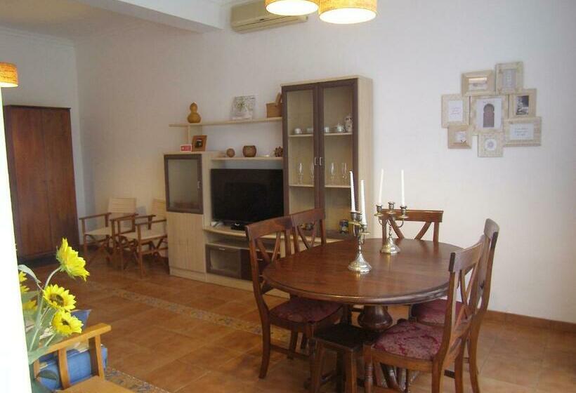 Дом 2 Спальни, Quinta De Azemeis