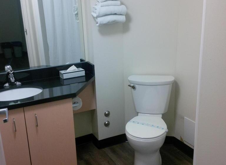 Люкс 2 Спальни, Residence & Conference Centre   Oakville