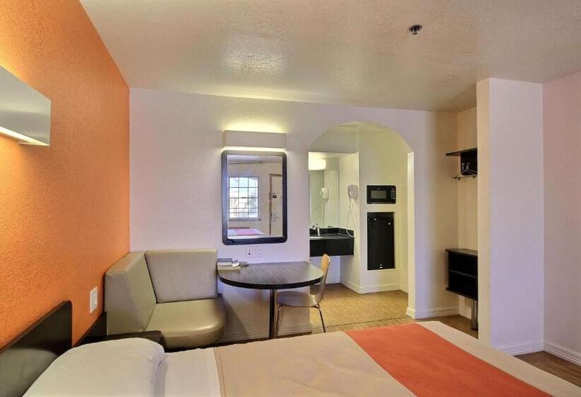 Четырехместный Номер Стандарт, Motel 6edinburg, Tx