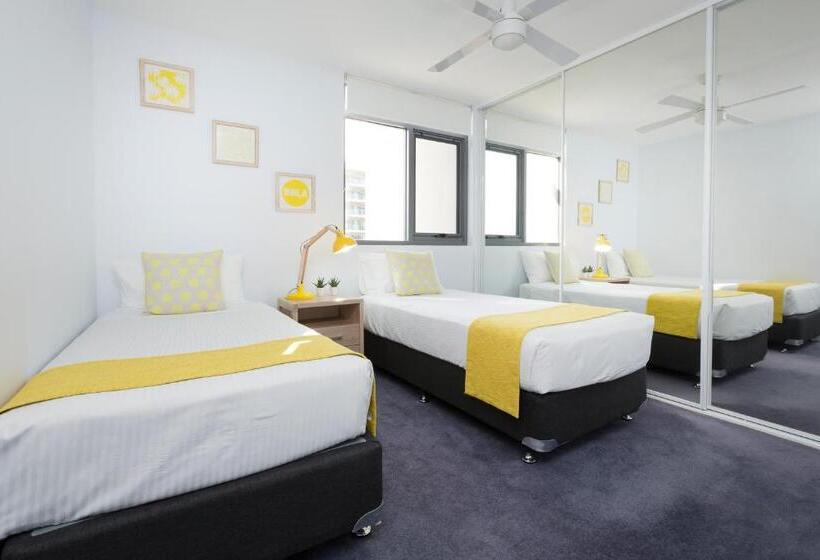 Superior 2-bedroom flat with a view, Sevan Apartments Forster