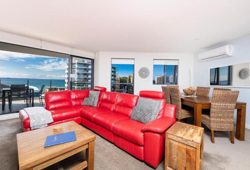 2 Bedroom Apartment with Views, Sevan Apartments Forster