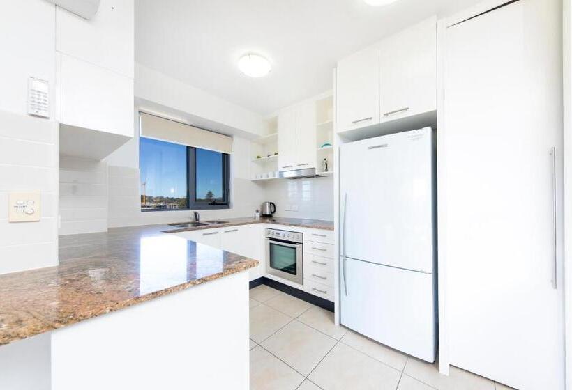 2 Bedroom Apartment with Views, Sevan Apartments Forster