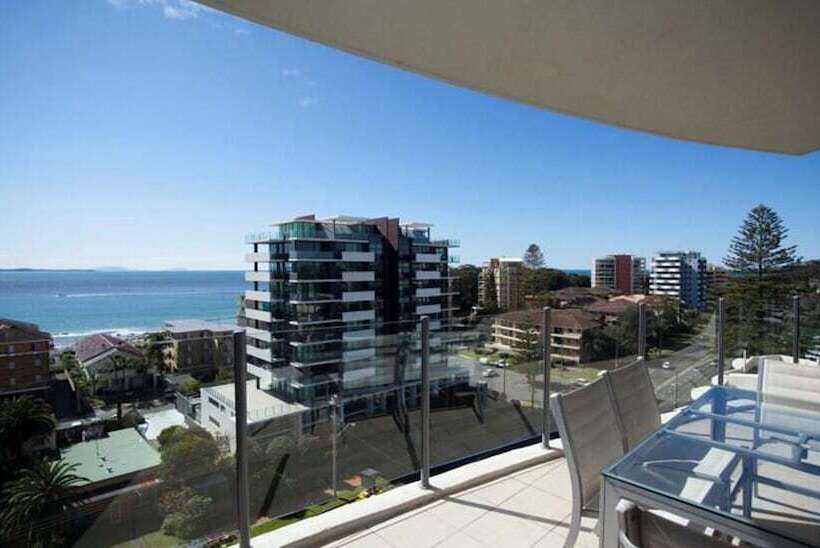 2 Bedroom Apartment with Views, Sevan Apartments Forster