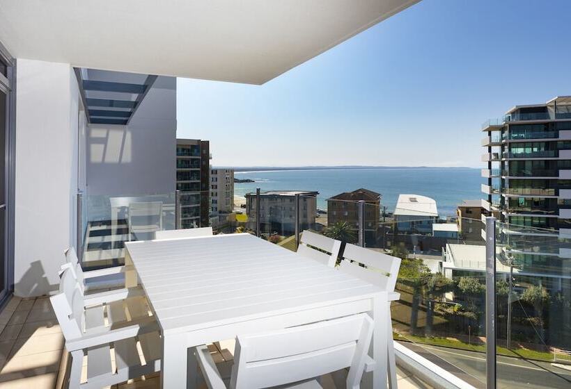 2 Bedroom Apartment with Views, Sevan Apartments Forster
