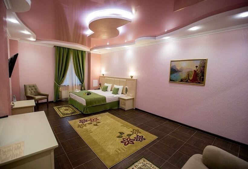 Номер Deluxe, Shine House