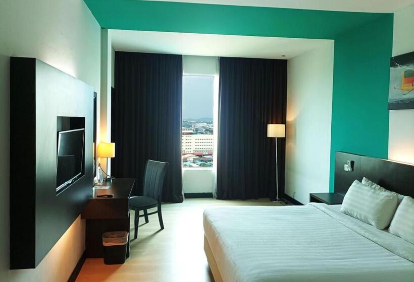اتاق دلوکس با تخت کینگ و چشم‌انداز شهر, King S Hotel Nagoya Batam