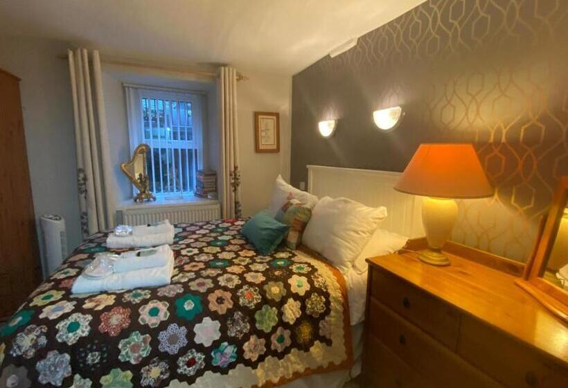 Люкс, Cambridge House Room Only Accommodation For Adults