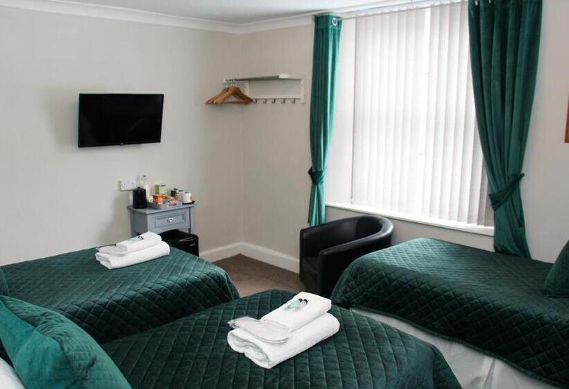 Трехместный Номер Классика, Cambridge House Room Only Accommodation For Adults