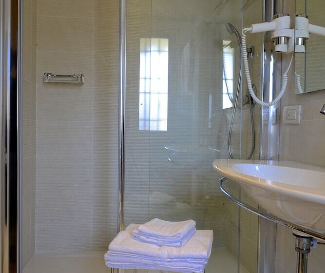 Номер Стандарт Трехместный, La Villetta Suite
