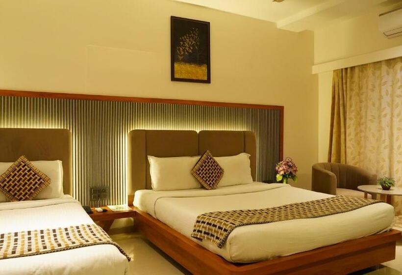 Номер Стандарт Трехместный, Ganpati Palace Shirdi Newly Renovated
