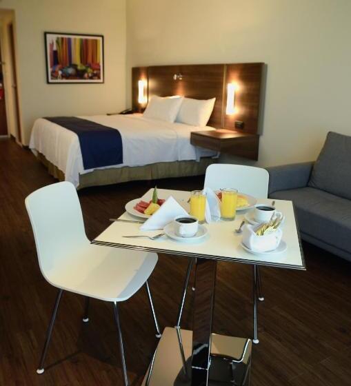 带大床的小型套房, La Venta Inn Ciudad Del Carmen