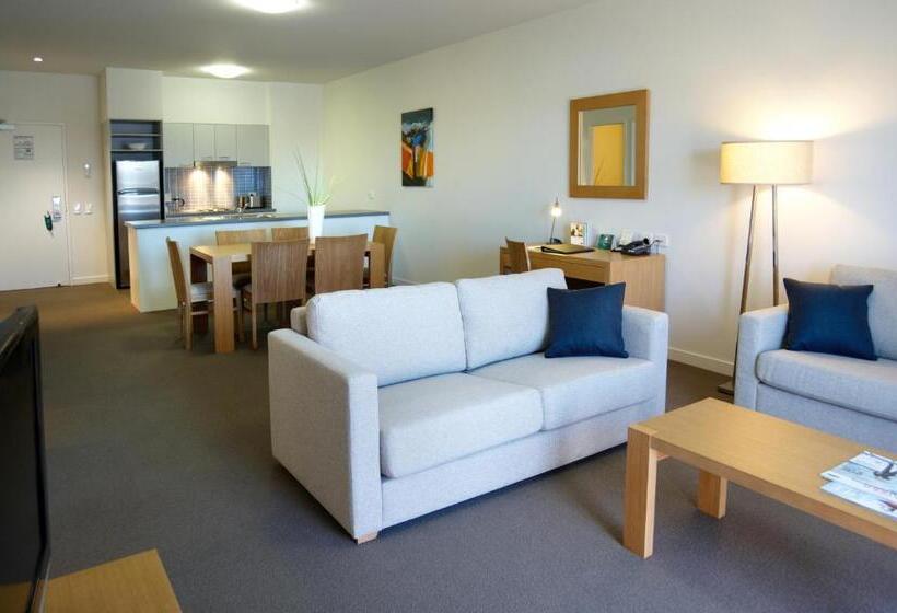 Апартаменты 2 Спальни, Aligned Corporate Residences Mackay