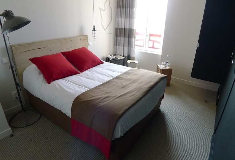 Quarto Estandar Interior, Ar Iniz