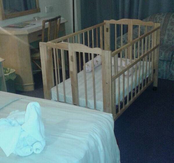 חדר משפחתי, Deleeton