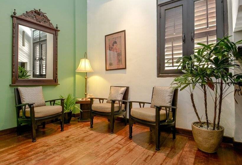 اتاق استاندارد چهار تخته, Museum