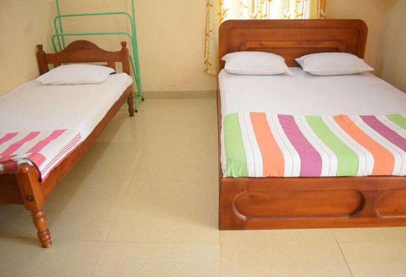 Номер Стандарт Трехместный, Yaswi Guest House