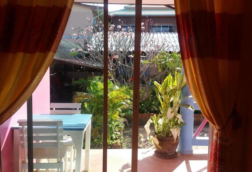 スタンダードルーム, Phuttharaksa Resort