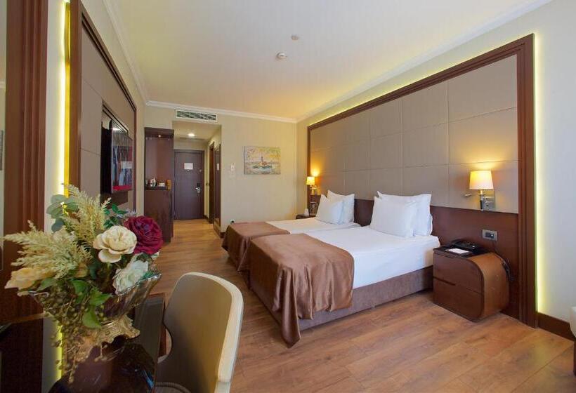 Deluxe Room, Ramada By Wyndham Istanbul Merter
