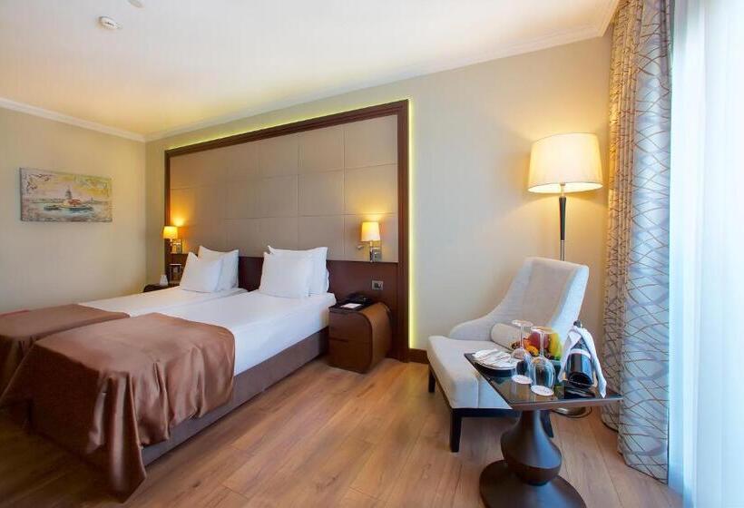 Deluxe Room, Ramada By Wyndham Istanbul Merter